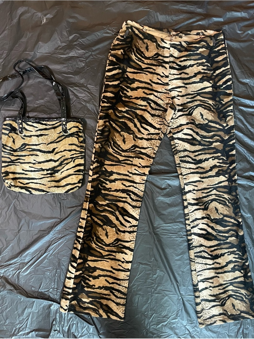 Tiger-Print Women's Flared Pants - Black & Tan